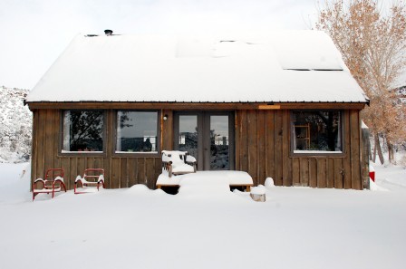 Winter_Cabin_Back_s.JPG, Dec 2019